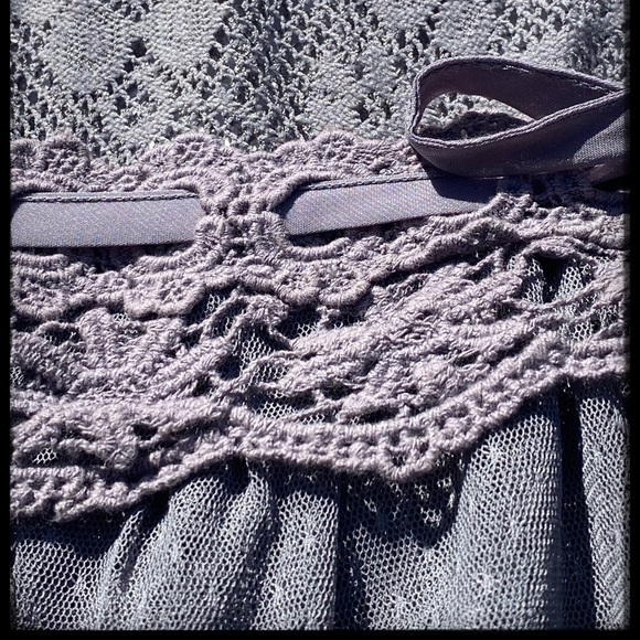 Feminine Charlotte Russe Gray Lace Vest - Picture 3 of 6